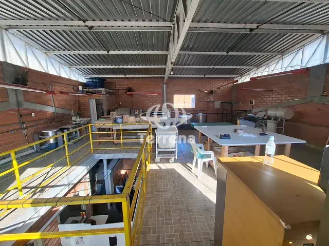 Galpão / Barracão com 573m², para alugar, no bairro Centro em Blumenau