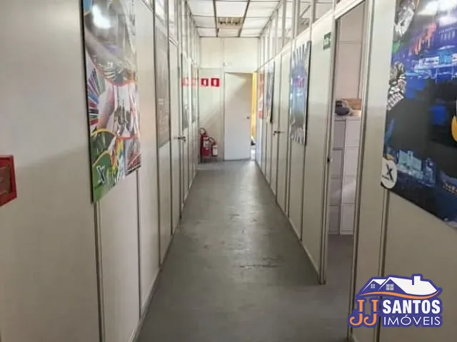 Galpão / Barracão com 762m², para alugar, no bairro Vila Anastácio em São Paulo