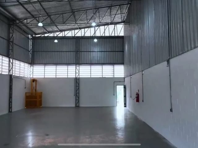 Galpão / Barracão com 489m², à venda, no bairro Chácara do Solar I (Fazendinha) em Santana de Parnaíba