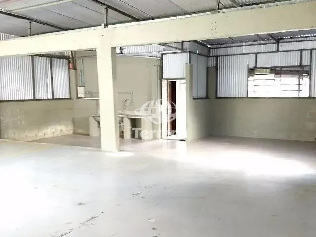 Galpão / Barracão com 350m², para alugar, no bairro Do Salto em Blumenau