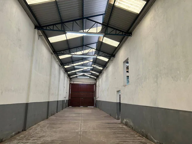 Galpão / Barracão com 437m², à venda ou para alugar, no bairro Vila Anastácio em São Paulo