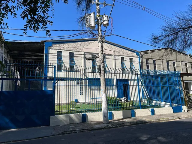 Galpão / Barracão com 698m², para alugar, no bairro Jardim Marisa em São Paulo