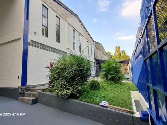 Galpão / Barracão com 698m², para alugar, no bairro Jardim Marisa em São Paulo