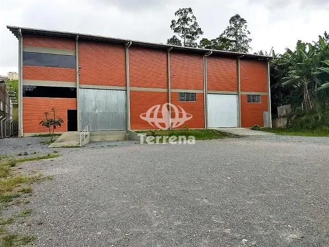 Galpão / Barracão com 2000m², para alugar, no bairro Fortaleza Alta em Blumenau