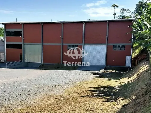 Galpão / Barracão com 2000m², para alugar, no bairro Fortaleza Alta em Blumenau