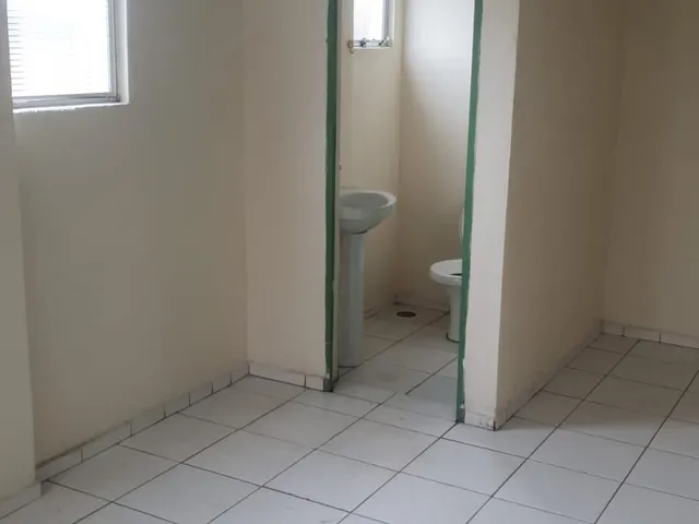 Galpão / Barracão com 510m², para alugar, no bairro Jardim Nina (Fazendinha) em Santana de Parnaíba