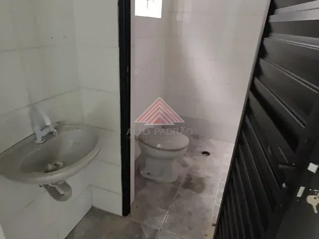 Galpão / Barracão com 288m², para alugar, no bairro Jardim Zaira em Mauá