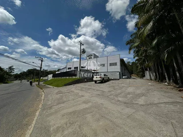 Galpão / Barracão com 9300m², para alugar, no bairro Fortaleza em Blumenau