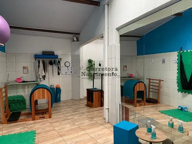 Galpão / Barracão com 721m², à venda, no bairro Jardim Jacinto em Jacareí