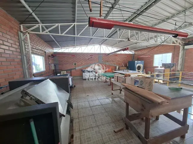 Galpão / Barracão com 573m², para alugar, no bairro Centro em Blumenau