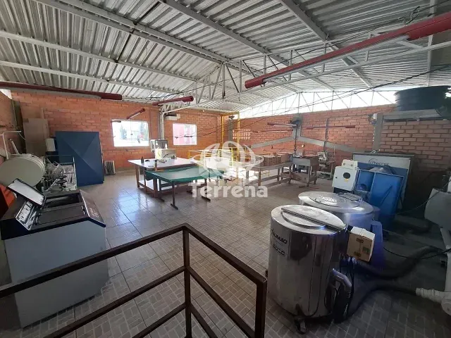 Galpão / Barracão com 573m², à venda ou para alugar, no bairro Centro em Blumenau