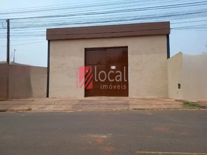 Galpão / Depósito / Armazém  à venda e aluguel, 200m² — foto 1 de 4