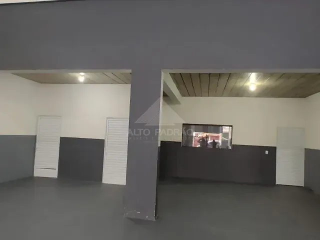 Galpão / Barracão com 250m², para alugar, no bairro Jardim Sônia Maria em Mauá