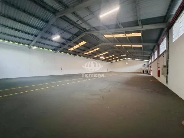 Galpão / Barracão com 1300m², para alugar, no bairro Fidélis em Blumenau
