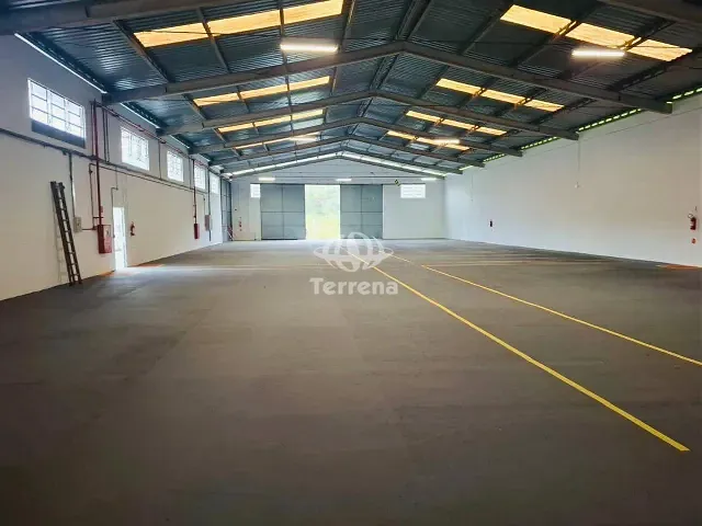 Galpão / Barracão com 1300m², para alugar, no bairro Fidélis em Blumenau