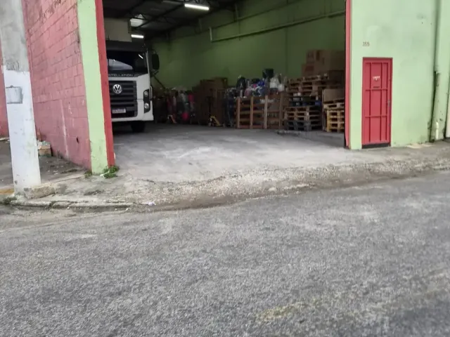 Casa com 250m², para alugar, no bairro Piratininga em Osasco