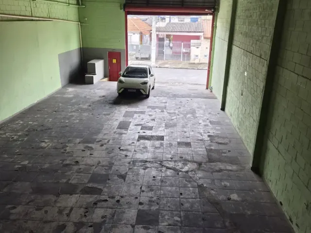 Casa com 250m², para alugar, no bairro Piratininga em Osasco
