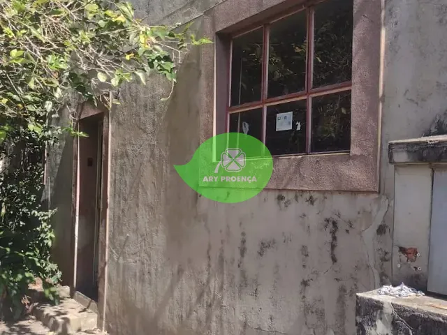 Galpão / Barracão com 700m², para alugar, no bairro Vila Hortência em Sorocaba