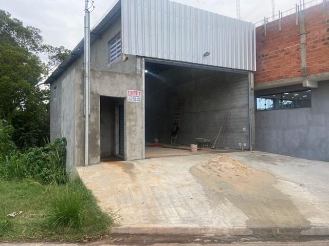 Galpão / Barracão com 110m², para alugar, no bairro Água Espraiada (Caucaia do Alto) em Cotia