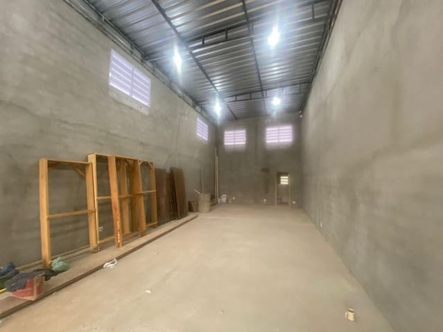 Galpão / Barracão com 110m², para alugar, no bairro Água Espraiada (Caucaia do Alto) em Cotia