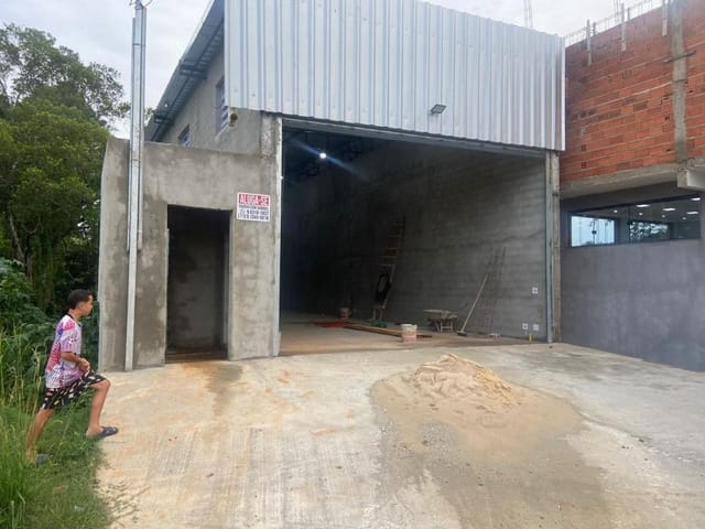 Galpão / Barracão com 110m², para alugar, no bairro Água Espraiada (Caucaia do Alto) em Cotia