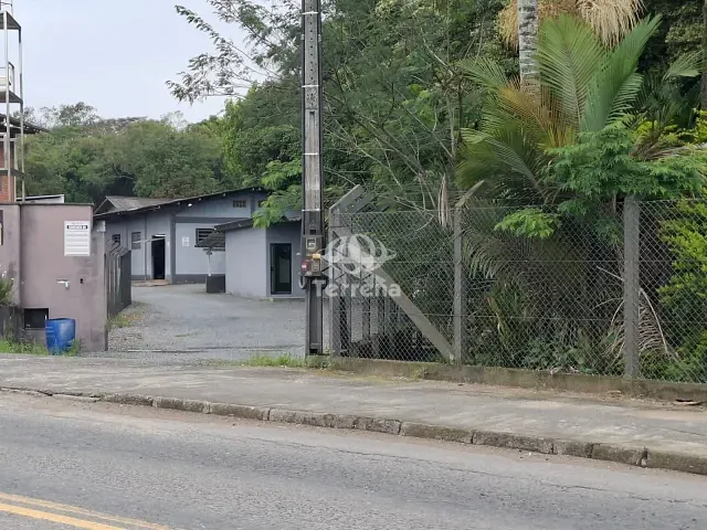 Galpão / Barracão com 5552m², para alugar, no bairro Passo Manso em Blumenau