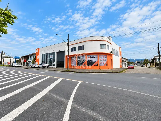 Galpão / Barracão com 624m², para alugar, no bairro Sete de Setembro em Gaspar