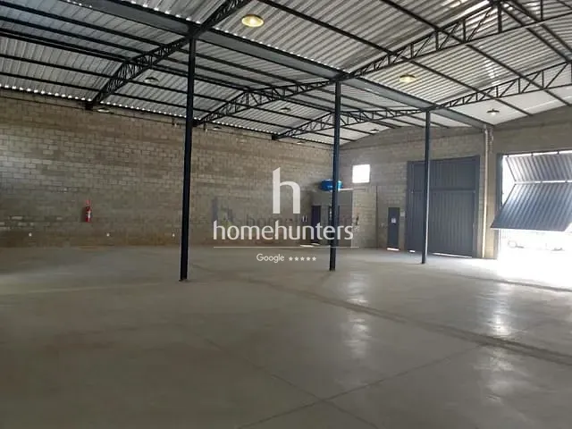 Galpão / Barracão com 200m², para alugar, no bairro Condomínio Coronel (Nova Veneza) em Sumaré