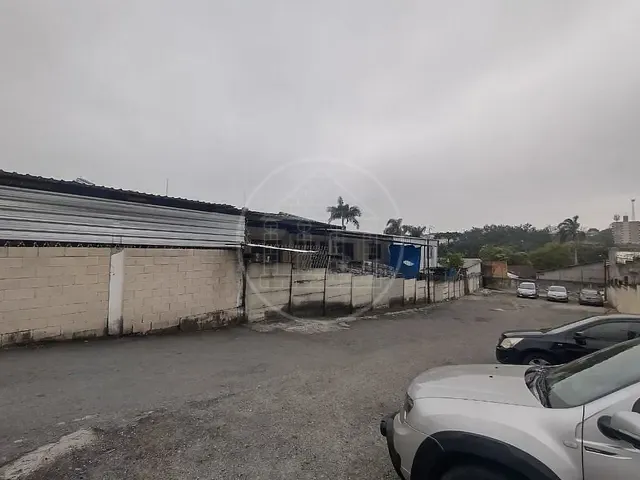 Galpão / Barracão com 700m², à venda, no bairro Vila do Castelo em São Paulo