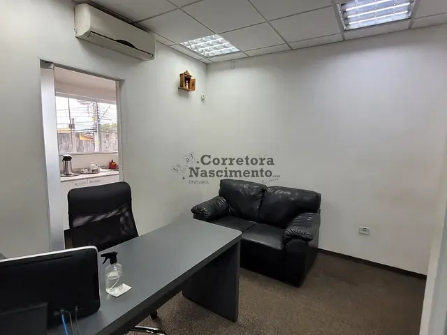 Galpão / Barracão com 420m², à venda, no bairro Jardim Altos de Santana I em Jacareí