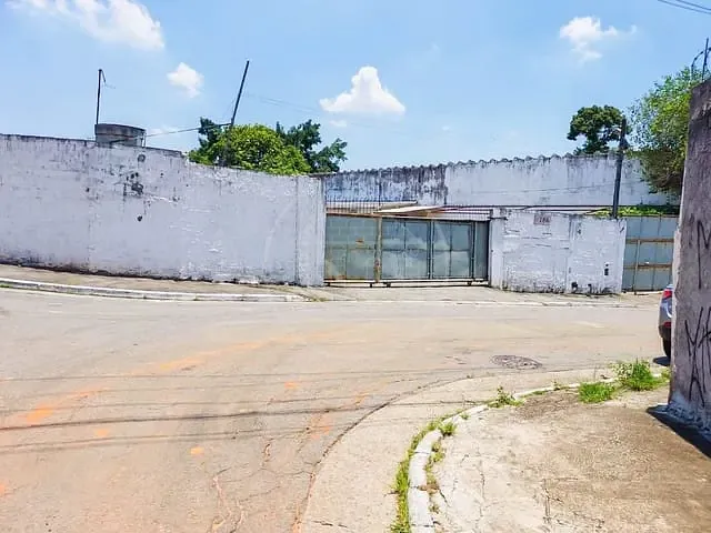 Galpão / Barracão com 1347m², à venda, no bairro Capela do Socorro em São Paulo
