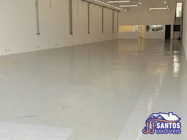 Galpão / Barracão com 700m², para alugar, no bairro Vila Fátima em São Paulo