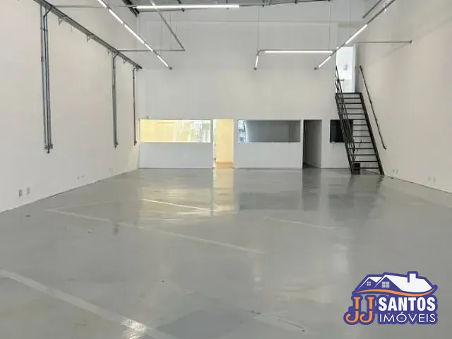 Galpão / Barracão com 700m², para alugar, no bairro Vila Fátima em São Paulo
