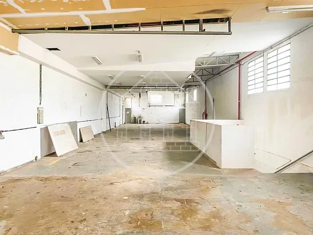 Galpão / Barracão com 1032m², à venda ou para alugar, no bairro Americanópolis em São Paulo
