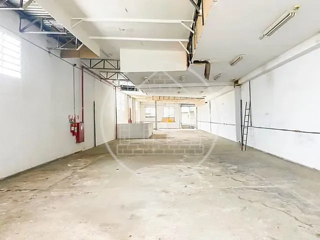Galpão / Barracão com 1032m², à venda ou para alugar, no bairro Americanópolis em São Paulo