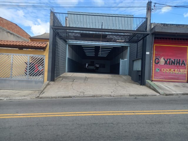Galpão / Barracão com 225m², à venda ou para alugar, no bairro Jardim Santo Estêvão em Carapicuíba