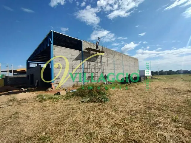 Galpão / Barracão com 600m², para alugar, no bairro São Benedito da Capelinha (Zona Rural) em São José do Rio Preto