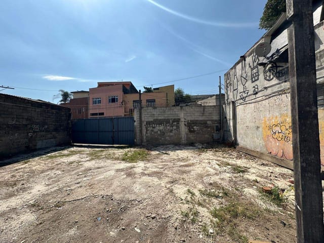 Galpão / Barracão com 250m², à venda ou para alugar, no bairro Educandário em São Paulo