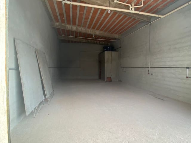 Galpão / Barracão com 80m², para alugar, no bairro Jardim das Esmeraldas em São Paulo