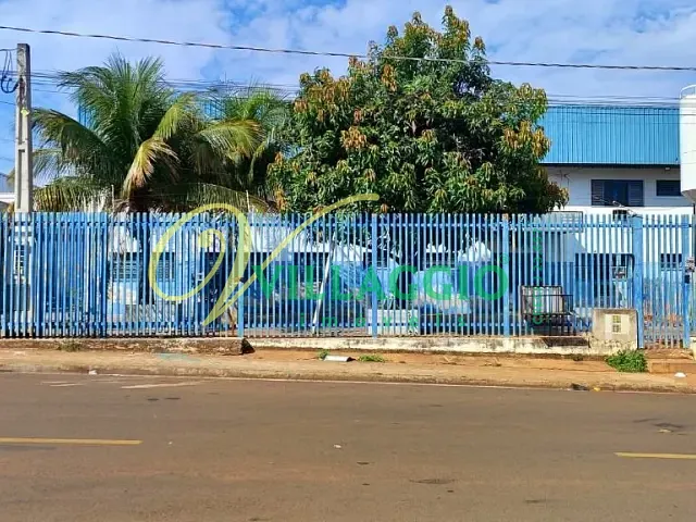 Galpão / Barracão com 1500m², para alugar, no bairro Distrito Industrial Doutor Carlos Arnaldo e Silva em São José do Rio Preto