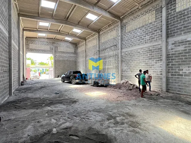 Galpão / Barracão com 350m², para alugar, no bairro Boa Viagem em Recife