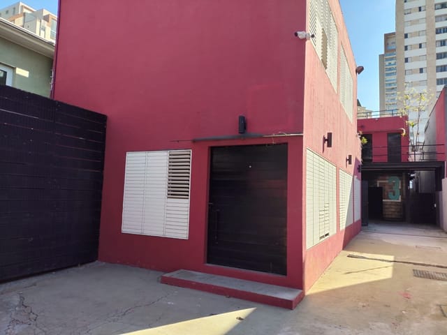 Galpão / Barracão com 596m², à venda ou para alugar, no bairro Vila Gertrudes em São Paulo