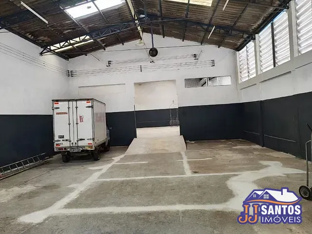 Galpão / Barracão com 600m², para alugar, no bairro Jardim Avelino em São Paulo
