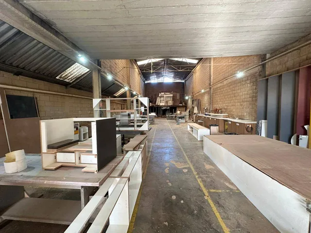Galpão / Barracão com 500m², à venda, no bairro Presidente Altino em Osasco