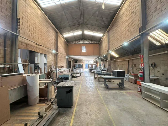 Galpão / Barracão com 500m², à venda, no bairro Presidente Altino em Osasco