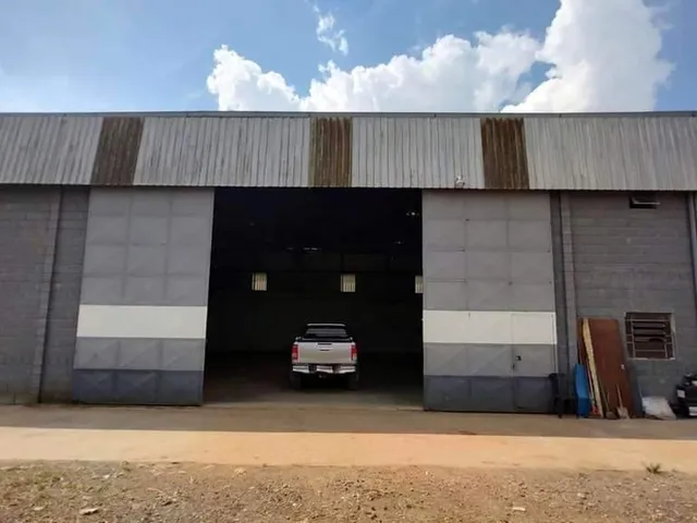 Galpão / Barracão com 3001m², à venda, no bairro Santana em Cotia
