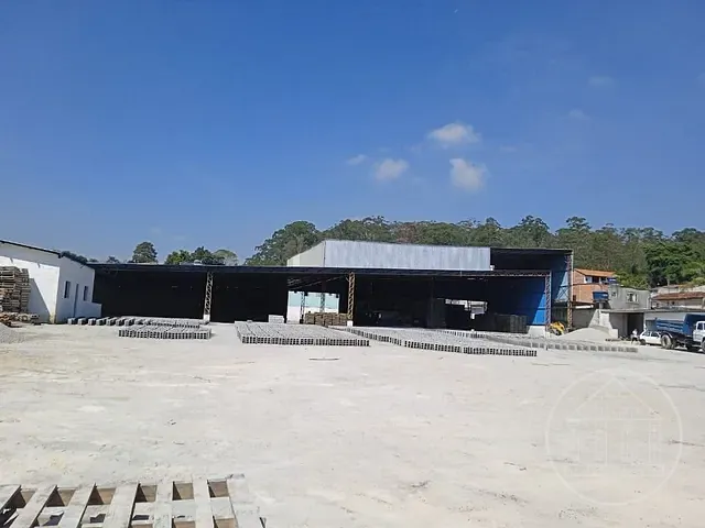Galpão / Barracão com 4000m², à venda ou para alugar, no bairro Jardim Casa Grande em São Paulo