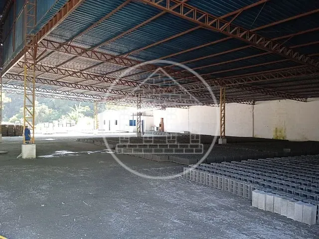 Galpão / Barracão com 4000m², à venda ou para alugar, no bairro Jardim Casa Grande em São Paulo