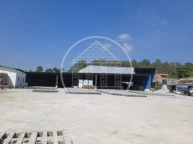 Galpão / Barracão com 4000m², à venda ou para alugar, no bairro Jardim Casa Grande em São Paulo