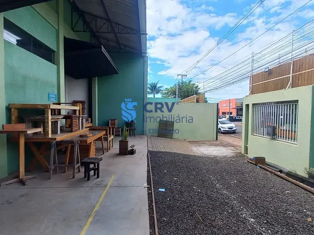 Galpão / Barracão com 360m², para alugar, no bairro Antares em Londrina